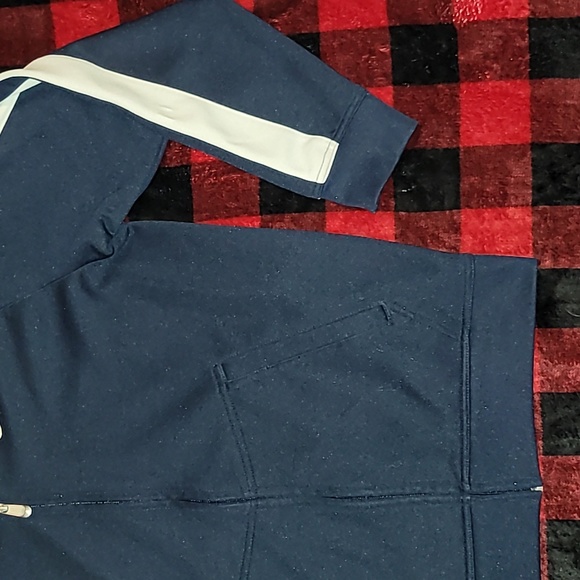 Vintage. 90s/Y2k NIKE. Thick sportswear jacket. Full zip. Like-new. Size Large - Picture 4 of 13